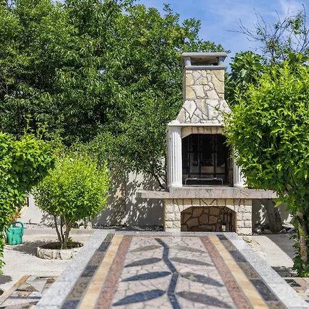 Maric - Lbn432 By Interhome بيت للعطل