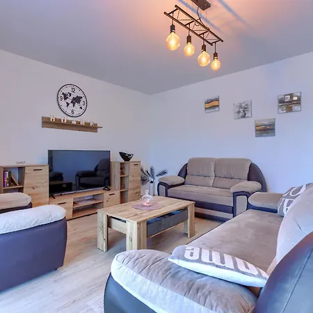 Maric - Lbn432 By Interhome *