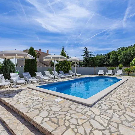 Casa de Férias Maric By Interhome