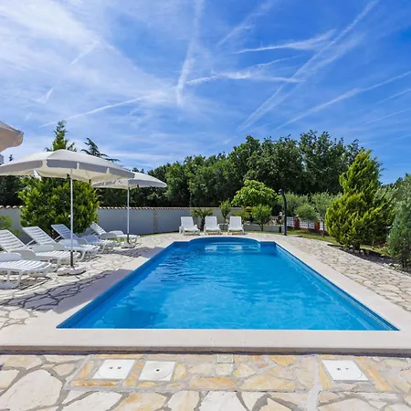 Maric - Lbn432 By Interhome بيت للعطل